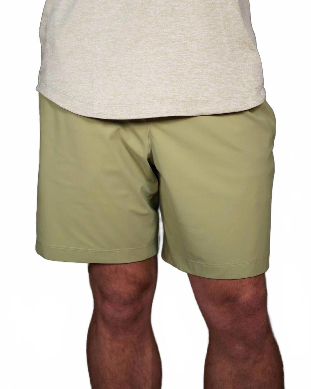 NEW RHONE men's pursuit short in dusty sage